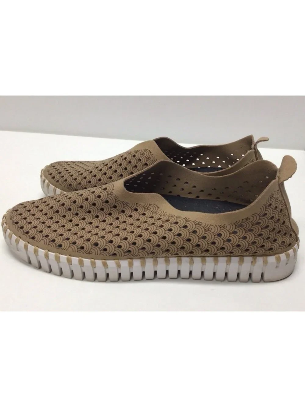 Ilse Jacobsen Tulip Women’s EU 37 US 6.5 Beige Leather Slip On Shoes Comfort